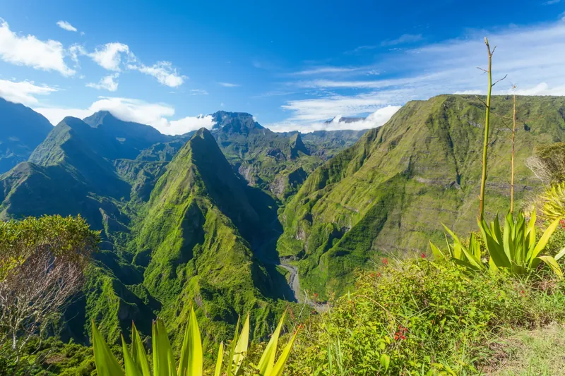 Quelle voiture pour monter à Cilaos et Salazie ? - MultiAuto La Réunion