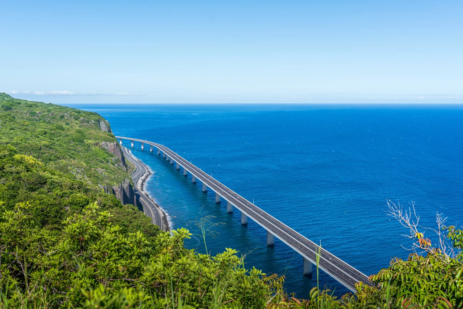 Nouvelle Route du Littoral de La Réunion en voiture de location
